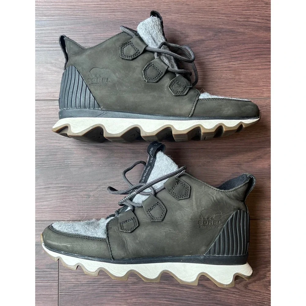 Sorel Kinetic Short Waterproof Boots Dark Green Grey Felt NL3372-010 Womens 9